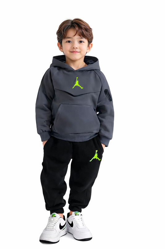 Детски спортен комплект с качулка