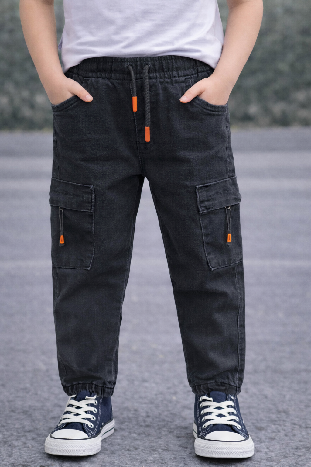 Детско спортно долнище с джобове – черно