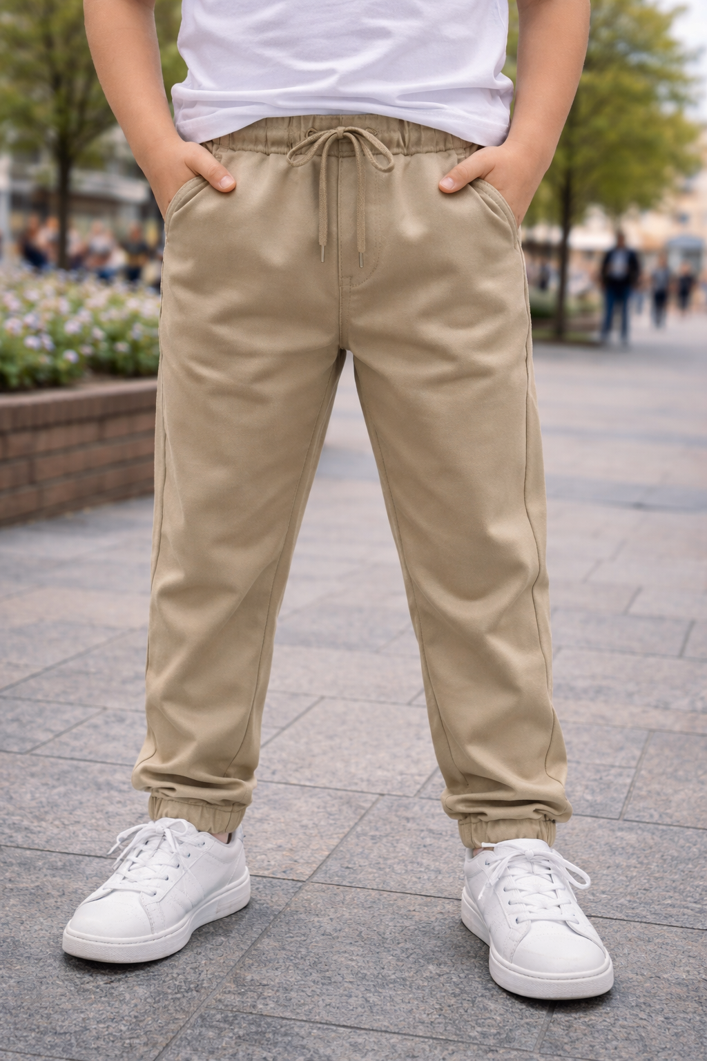 Детски панталон с ластик и връзки – бежов