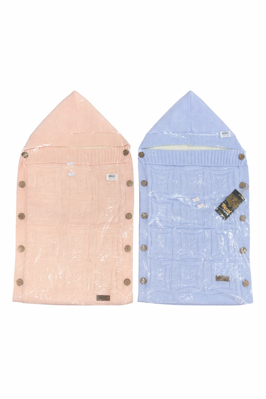 Плетен бебешки спален чувал с качулка – розов и син