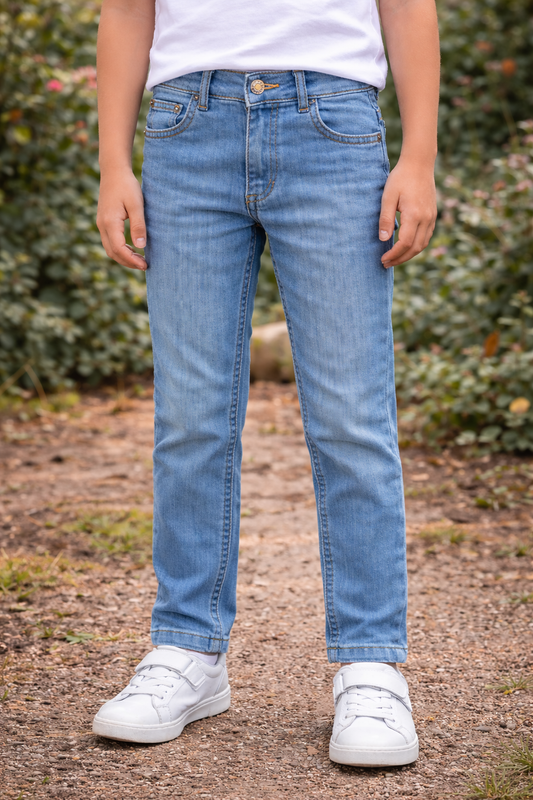 Детски дънки за момче – класически модел, светлосин деним