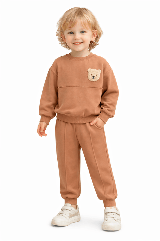 Детски комплект от две части с мече и централен ръб на панталона