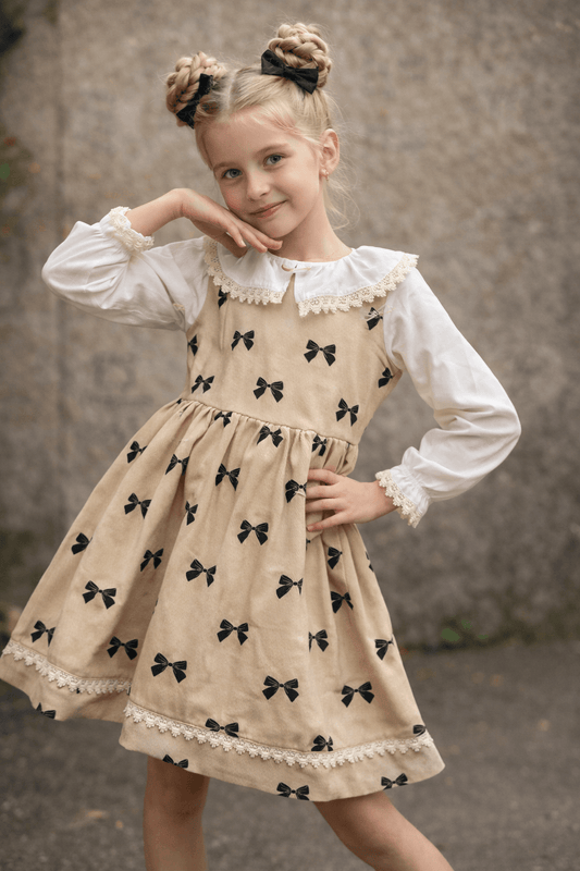 Елегантна детска рокля с панделки и дантела – бежова