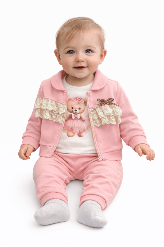 Бебешки комплект от три части с дантела и мече в розов цвят